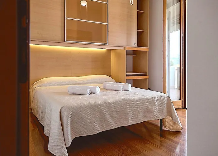 Apartment La Terrazza Sul - Mit Terrasse Mit Seeblick By Interhome *