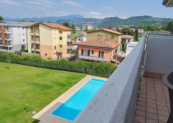 La Terrazza Sul - Mit Terrasse Mit Seeblick By Interhome *