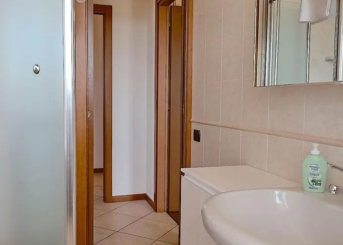 アパート La Terrazza Sul - Mit Terrasse Mit Seeblick By Interhome バルドリーノ